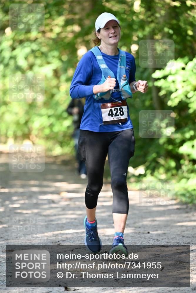 06.10.2024 - Bramfelder Halbmarathon 2024 Dr. Thomas Lammeyer http://msf.ph/oto/7341955 06.10.2024 10:51:54 Laufen 428 meine-sportfotos.de
