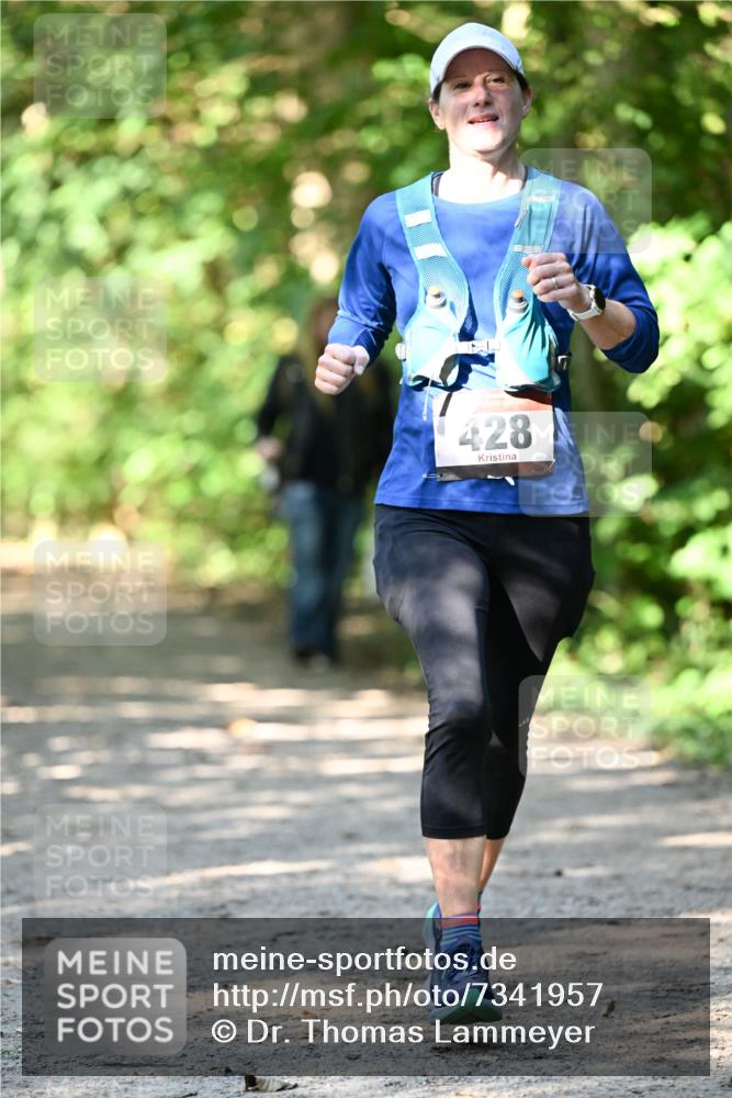 06.10.2024 - Bramfelder Halbmarathon 2024 Dr. Thomas Lammeyer http://msf.ph/oto/7341957 06.10.2024 10:51:55 Laufen 428 meine-sportfotos.de