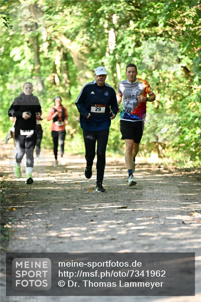 06.10.2024 - Bramfelder Halbmarathon 2024 Dr. Thomas Lammeyer http://msf.ph/oto/7341962 06.10.2024 10:51:59 Laufen 29 meine-sportfotos.de
