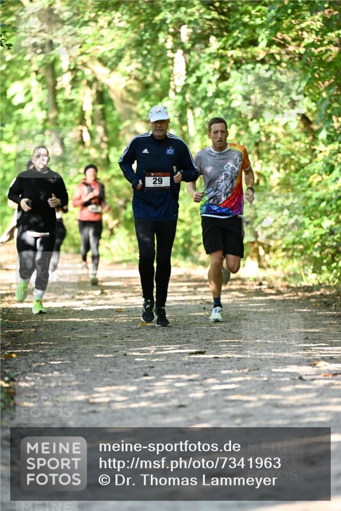 06.10.2024 - Bramfelder Halbmarathon 2024 Dr. Thomas Lammeyer http://msf.ph/oto/7341963 06.10.2024 10:51:59 Laufen 29 meine-sportfotos.de