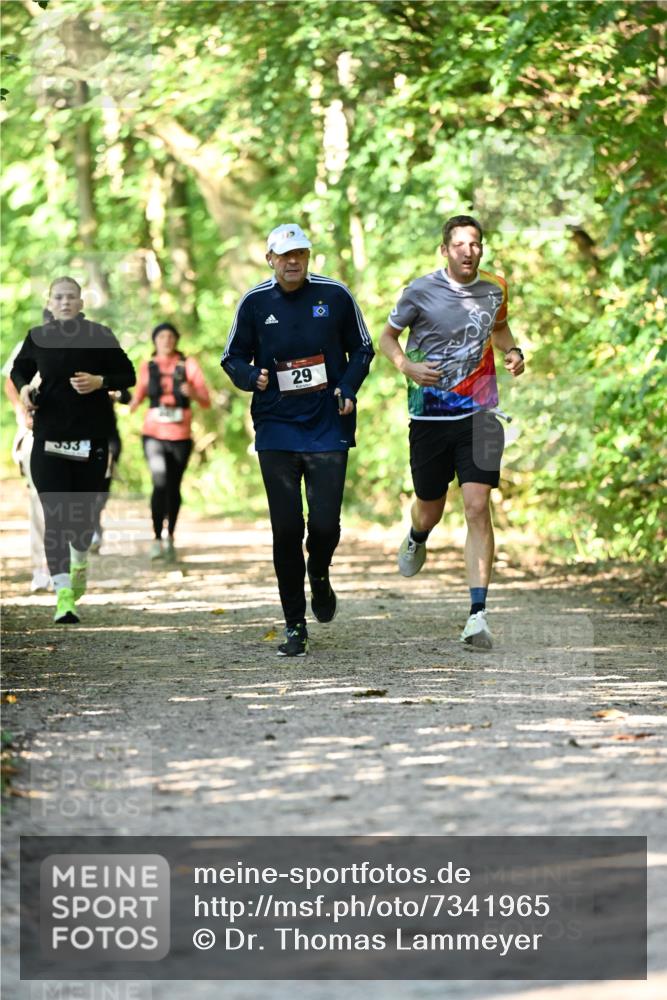 06.10.2024 - Bramfelder Halbmarathon 2024 Dr. Thomas Lammeyer http://msf.ph/oto/7341965 06.10.2024 10:51:59 Laufen 333, 29 meine-sportfotos.de