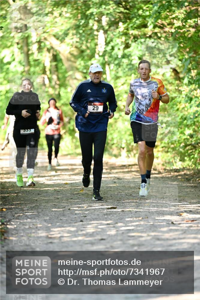 06.10.2024 - Bramfelder Halbmarathon 2024 Dr. Thomas Lammeyer http://msf.ph/oto/7341967 06.10.2024 10:52:00 Laufen 333, 29 meine-sportfotos.de