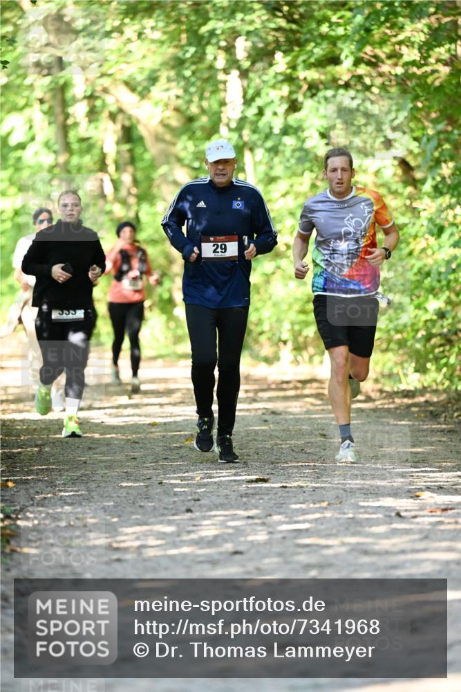 06.10.2024 - Bramfelder Halbmarathon 2024 Dr. Thomas Lammeyer http://msf.ph/oto/7341968 06.10.2024 10:52:00 Laufen 355, 29 meine-sportfotos.de