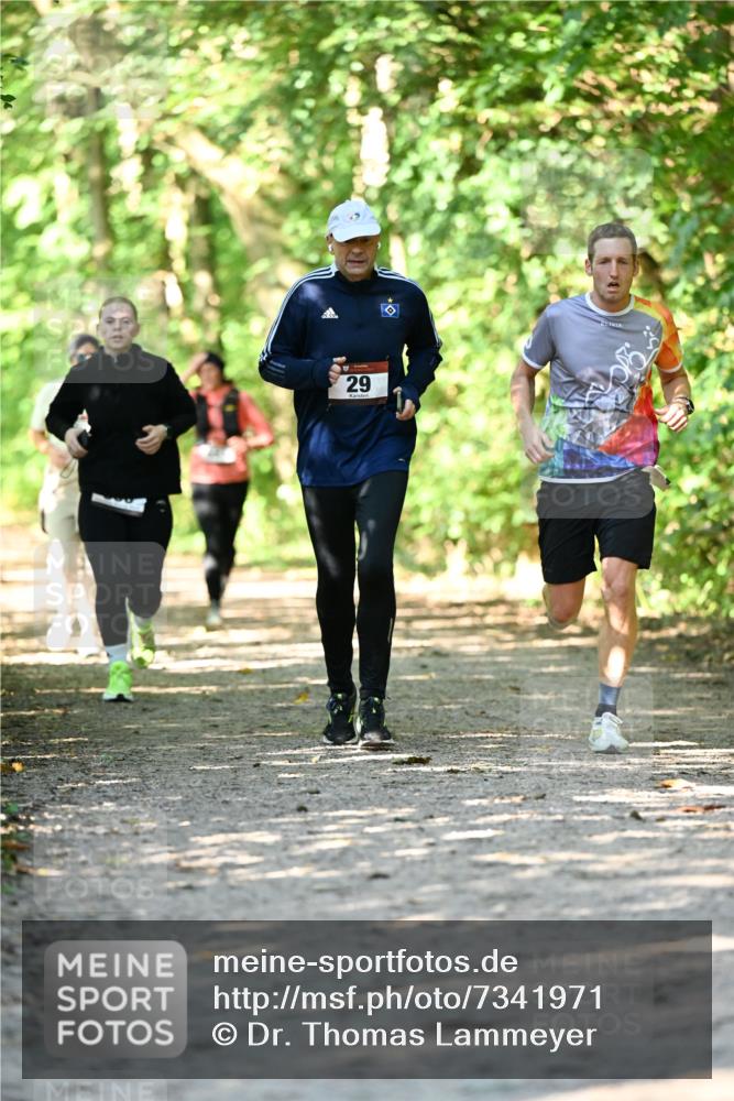 06.10.2024 - Bramfelder Halbmarathon 2024 Dr. Thomas Lammeyer http://msf.ph/oto/7341971 06.10.2024 10:52:00 Laufen 29 meine-sportfotos.de