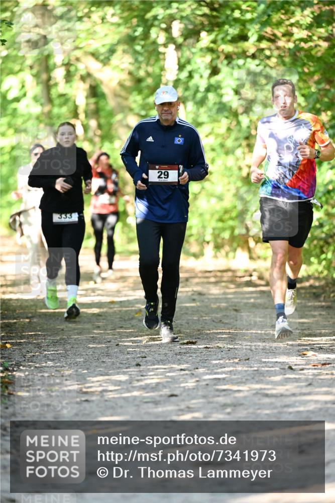 06.10.2024 - Bramfelder Halbmarathon 2024 Dr. Thomas Lammeyer http://msf.ph/oto/7341973 06.10.2024 10:52:00 Laufen 333, 29 meine-sportfotos.de