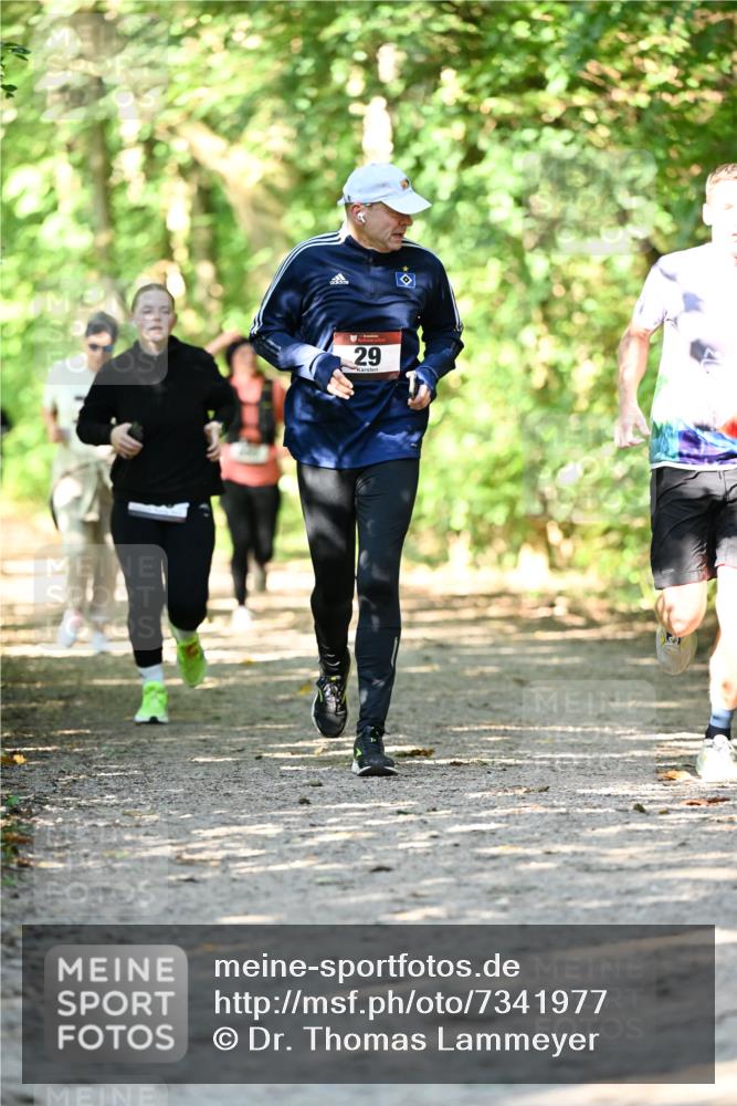 06.10.2024 - Bramfelder Halbmarathon 2024 Dr. Thomas Lammeyer http://msf.ph/oto/7341977 06.10.2024 10:52:01 Laufen 29 meine-sportfotos.de