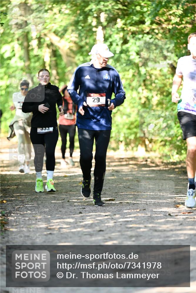 06.10.2024 - Bramfelder Halbmarathon 2024 Dr. Thomas Lammeyer http://msf.ph/oto/7341978 06.10.2024 10:52:01 Laufen 333, 29 meine-sportfotos.de