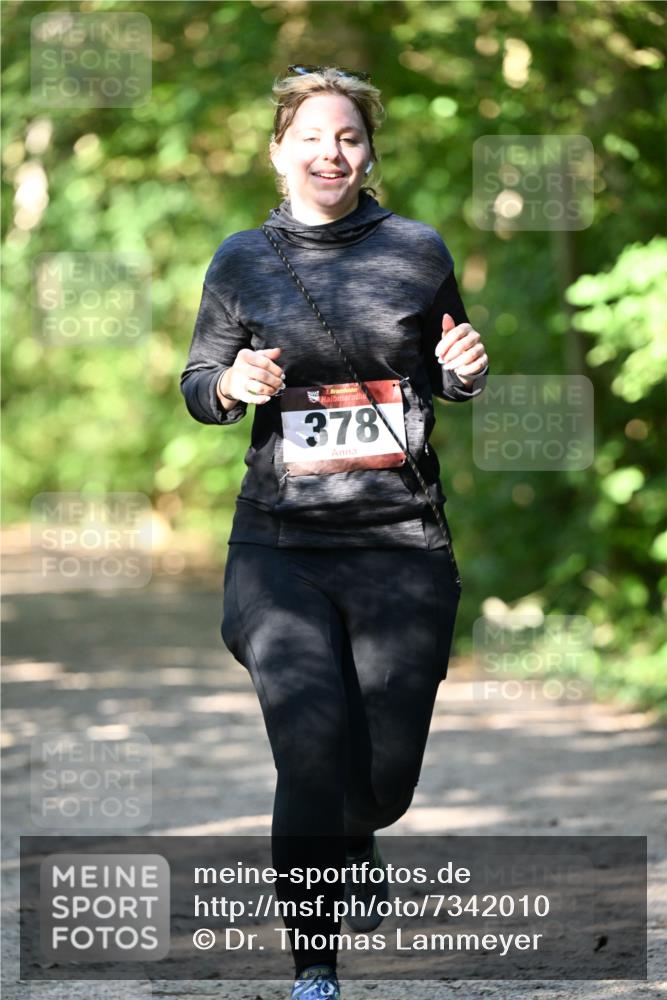 06.10.2024 - Bramfelder Halbmarathon 2024 Dr. Thomas Lammeyer http://msf.ph/oto/7342010 06.10.2024 10:52:11 Laufen 378 meine-sportfotos.de