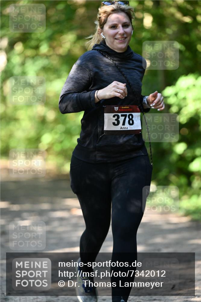 06.10.2024 - Bramfelder Halbmarathon 2024 Dr. Thomas Lammeyer http://msf.ph/oto/7342012 06.10.2024 10:52:11 Laufen 378 meine-sportfotos.de