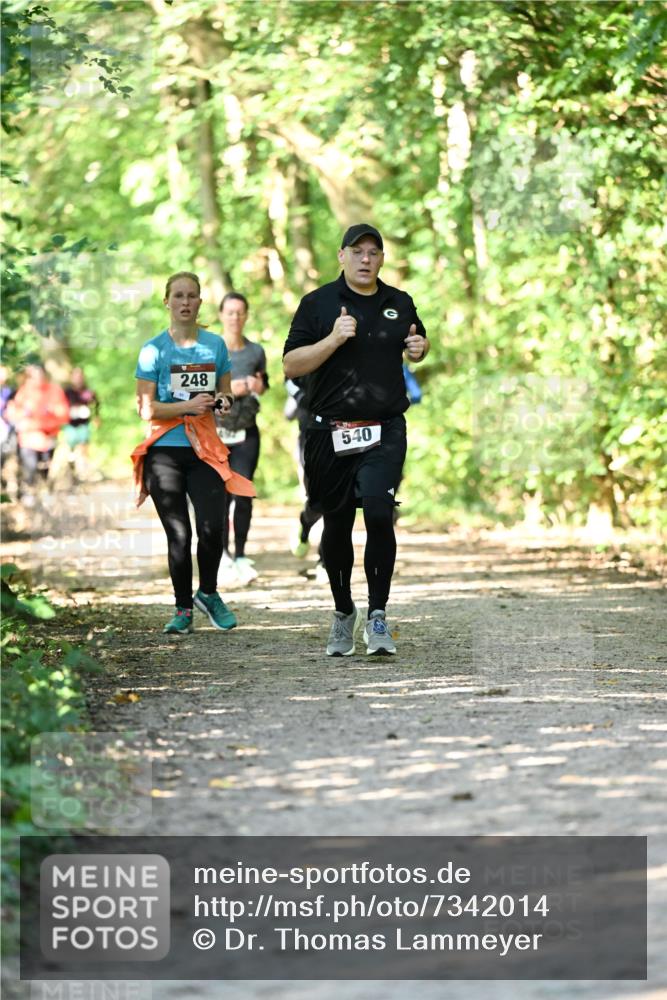 06.10.2024 - Bramfelder Halbmarathon 2024 Dr. Thomas Lammeyer http://msf.ph/oto/7342014 06.10.2024 10:52:13 Laufen 248, 540 meine-sportfotos.de