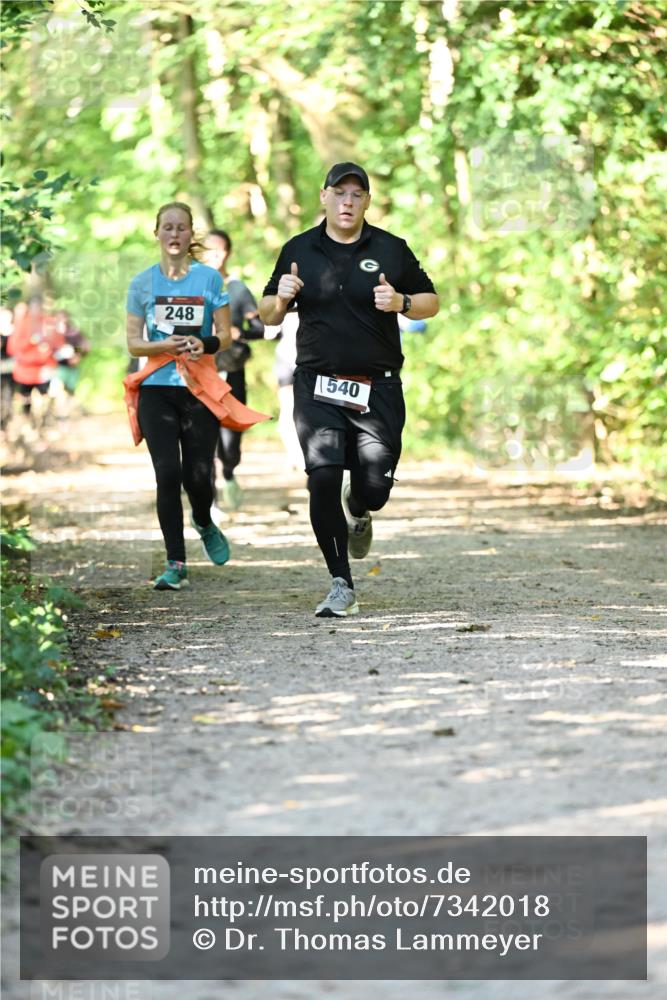 06.10.2024 - Bramfelder Halbmarathon 2024 Dr. Thomas Lammeyer http://msf.ph/oto/7342018 06.10.2024 10:52:14 Laufen 248, 1540 meine-sportfotos.de