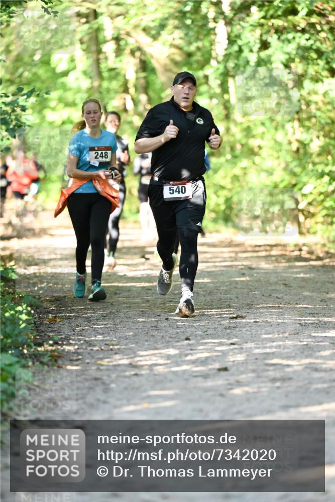 06.10.2024 - Bramfelder Halbmarathon 2024 Dr. Thomas Lammeyer http://msf.ph/oto/7342020 06.10.2024 10:52:14 Laufen 248, 540 meine-sportfotos.de