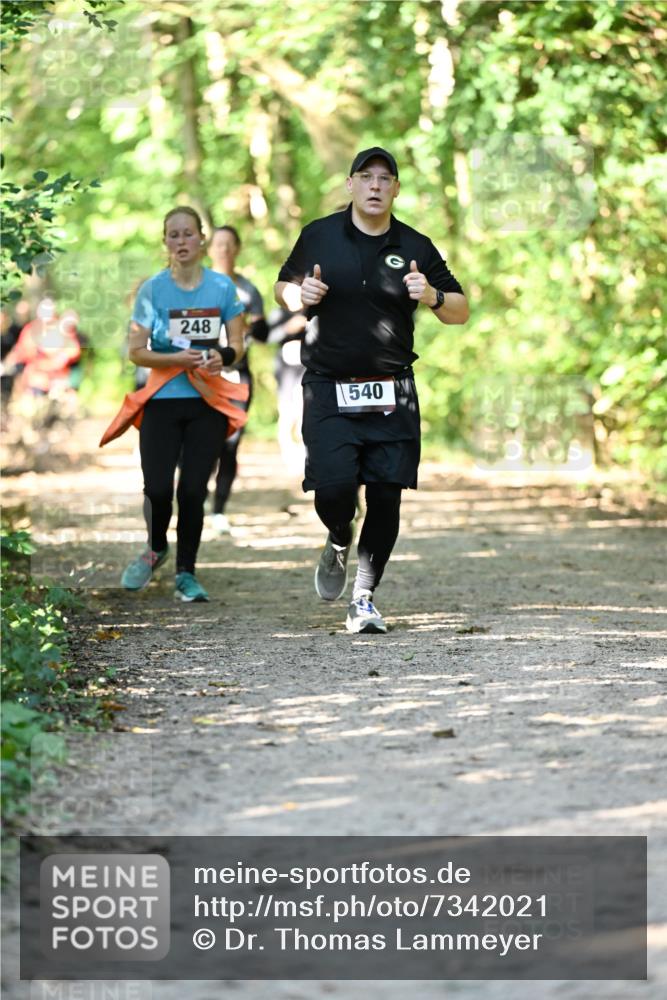 06.10.2024 - Bramfelder Halbmarathon 2024 Dr. Thomas Lammeyer http://msf.ph/oto/7342021 06.10.2024 10:52:14 Laufen 248, 540 meine-sportfotos.de
