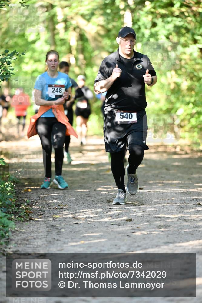 06.10.2024 - Bramfelder Halbmarathon 2024 Dr. Thomas Lammeyer http://msf.ph/oto/7342029 06.10.2024 10:52:15 Laufen 248, 540 meine-sportfotos.de