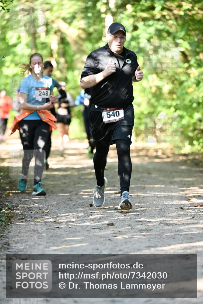 06.10.2024 - Bramfelder Halbmarathon 2024 Dr. Thomas Lammeyer http://msf.ph/oto/7342030 06.10.2024 10:52:16 Laufen 248, 540 meine-sportfotos.de