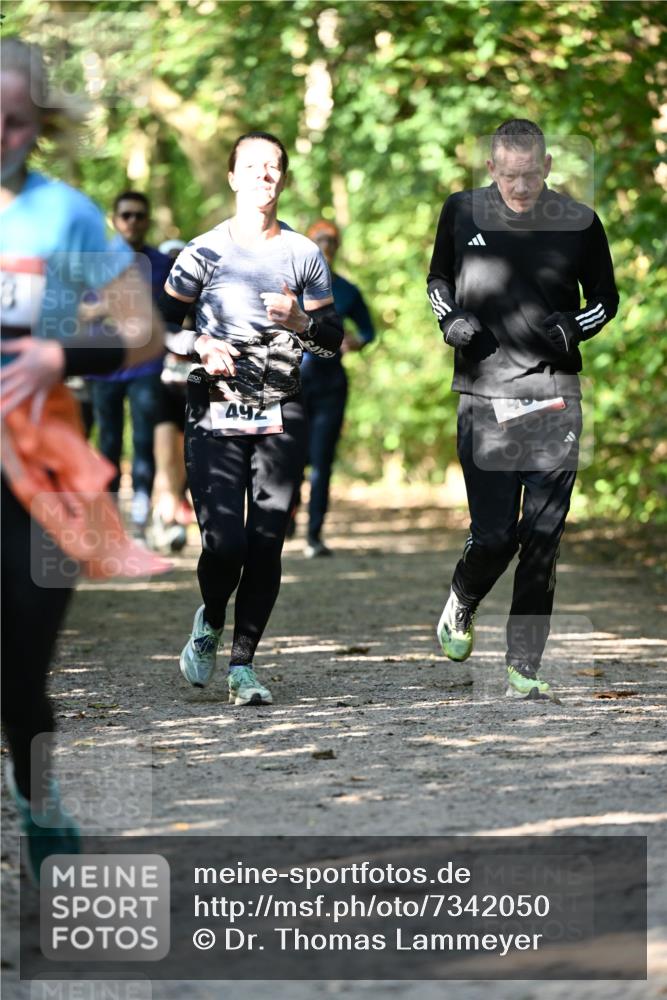 06.10.2024 - Bramfelder Halbmarathon 2024 Dr. Thomas Lammeyer http://msf.ph/oto/7342050 06.10.2024 10:52:19 Laufen 492 meine-sportfotos.de
