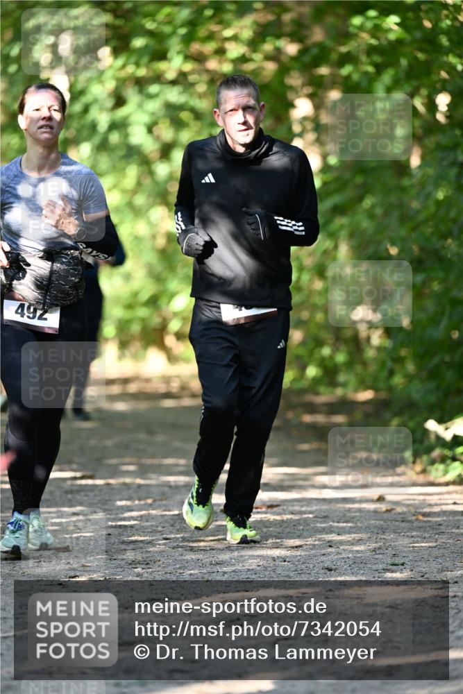 06.10.2024 - Bramfelder Halbmarathon 2024 Dr. Thomas Lammeyer http://msf.ph/oto/7342054 06.10.2024 10:52:20 Laufen 492 meine-sportfotos.de