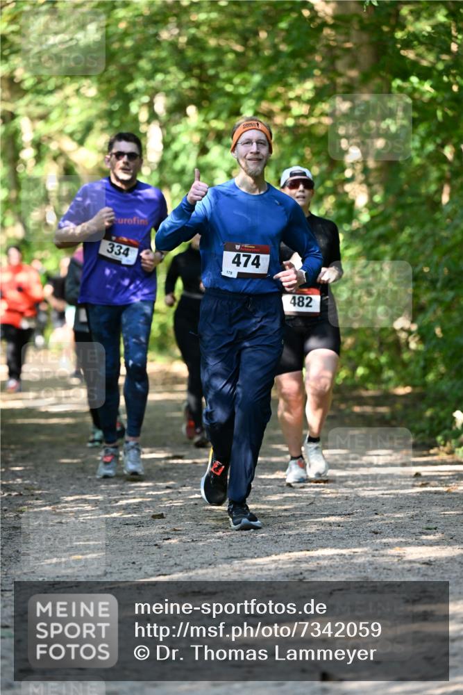 06.10.2024 - Bramfelder Halbmarathon 2024 Dr. Thomas Lammeyer http://msf.ph/oto/7342059 06.10.2024 10:52:24 Laufen 334, 178, 474, 482 meine-sportfotos.de