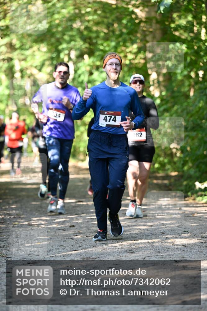 06.10.2024 - Bramfelder Halbmarathon 2024 Dr. Thomas Lammeyer http://msf.ph/oto/7342062 06.10.2024 10:52:24 Laufen 334, 178, 474, 182 meine-sportfotos.de