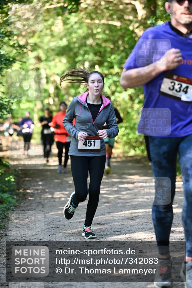 06.10.2024 - Bramfelder Halbmarathon 2024 Dr. Thomas Lammeyer http://msf.ph/oto/7342083 06.10.2024 10:52:29 Laufen 451, 334 meine-sportfotos.de