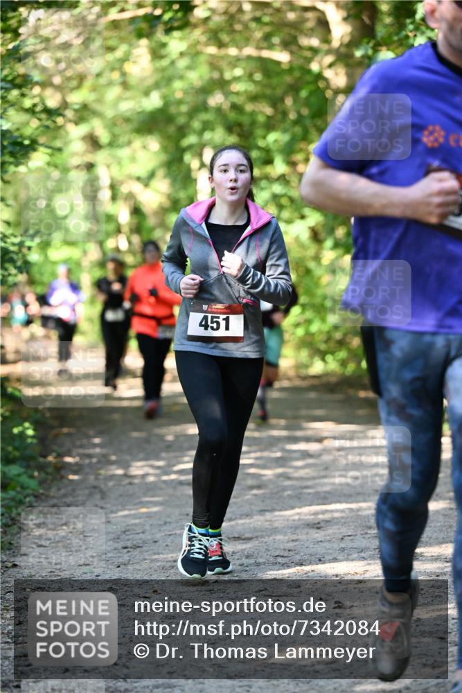 06.10.2024 - Bramfelder Halbmarathon 2024 Dr. Thomas Lammeyer http://msf.ph/oto/7342084 06.10.2024 10:52:29 Laufen 451 meine-sportfotos.de