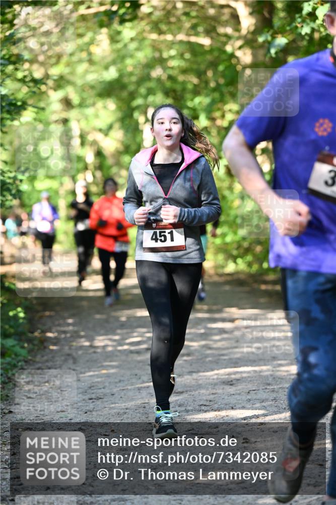 06.10.2024 - Bramfelder Halbmarathon 2024 Dr. Thomas Lammeyer http://msf.ph/oto/7342085 06.10.2024 10:52:29 Laufen 451, 3 meine-sportfotos.de