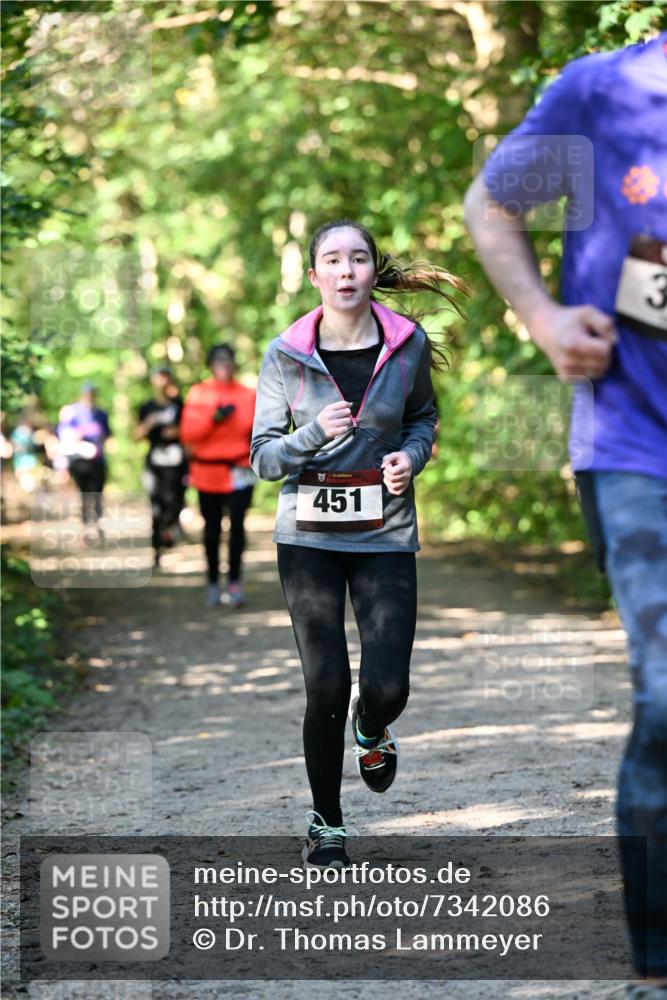 06.10.2024 - Bramfelder Halbmarathon 2024 Dr. Thomas Lammeyer http://msf.ph/oto/7342086 06.10.2024 10:52:29 Laufen 451, 3 meine-sportfotos.de