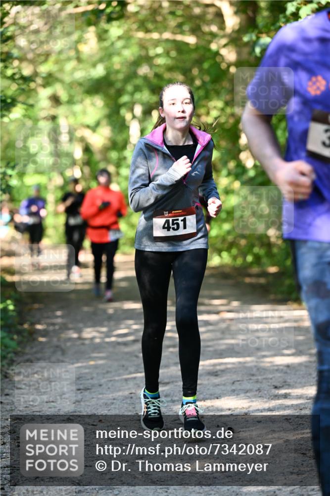 06.10.2024 - Bramfelder Halbmarathon 2024 Dr. Thomas Lammeyer http://msf.ph/oto/7342087 06.10.2024 10:52:29 Laufen 451 meine-sportfotos.de