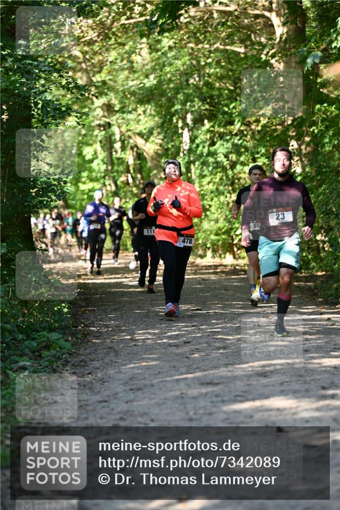 06.10.2024 - Bramfelder Halbmarathon 2024 Dr. Thomas Lammeyer http://msf.ph/oto/7342089 06.10.2024 10:52:31 Laufen 478, 55, 23 meine-sportfotos.de