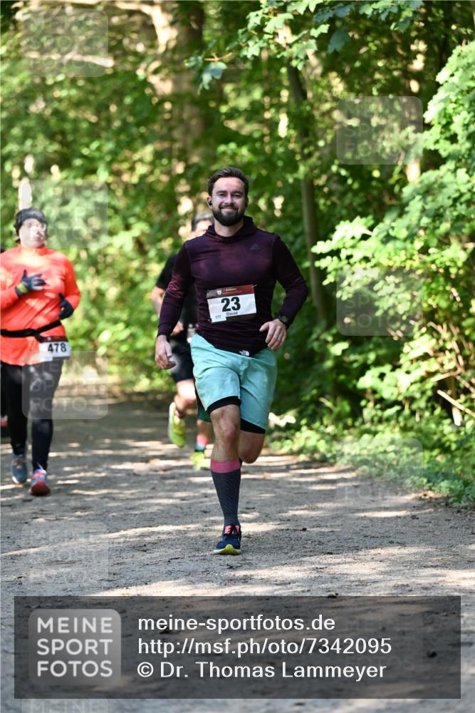 06.10.2024 - Bramfelder Halbmarathon 2024 Dr. Thomas Lammeyer http://msf.ph/oto/7342095 06.10.2024 10:52:32 Laufen 478, 177, 23 meine-sportfotos.de