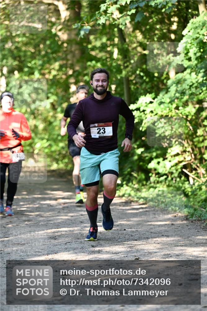 06.10.2024 - Bramfelder Halbmarathon 2024 Dr. Thomas Lammeyer http://msf.ph/oto/7342096 06.10.2024 10:52:32 Laufen 478, 177, 23 meine-sportfotos.de
