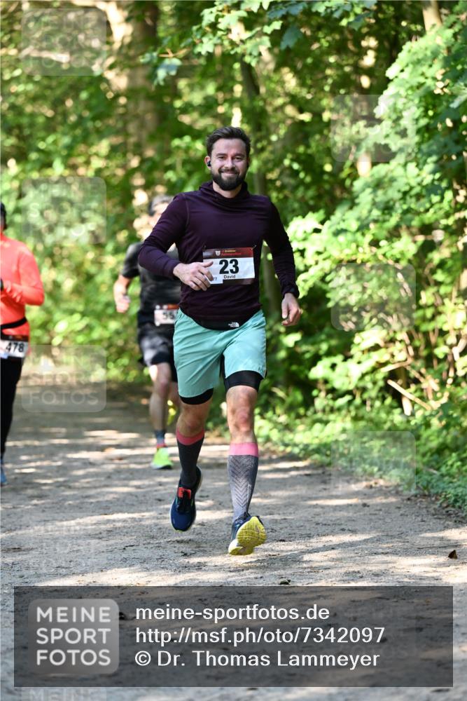06.10.2024 - Bramfelder Halbmarathon 2024 Dr. Thomas Lammeyer http://msf.ph/oto/7342097 06.10.2024 10:52:33 Laufen 478, 23 meine-sportfotos.de