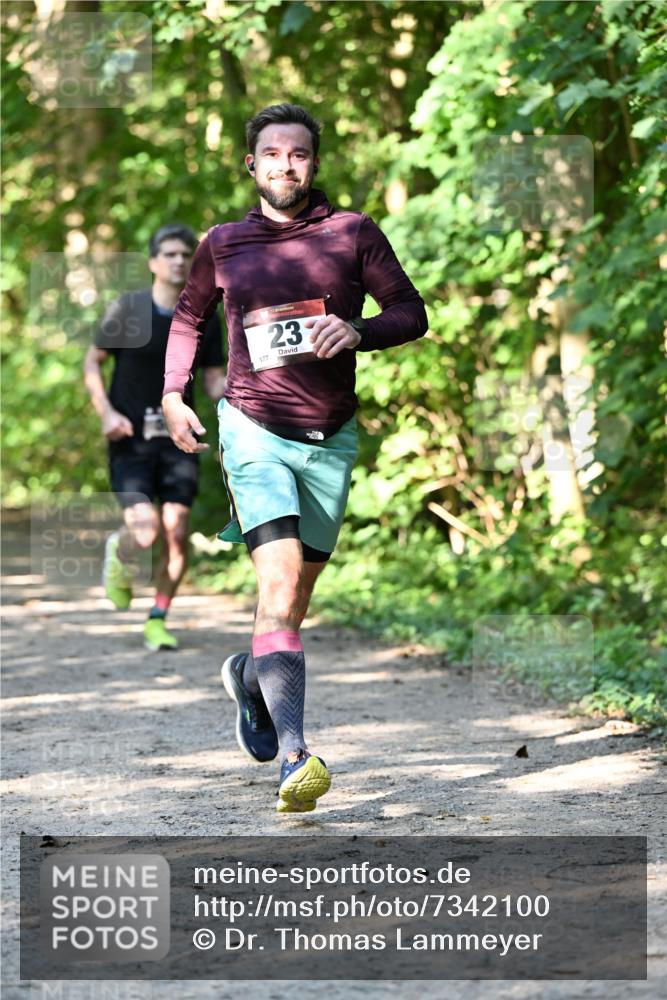 06.10.2024 - Bramfelder Halbmarathon 2024 Dr. Thomas Lammeyer http://msf.ph/oto/7342100 06.10.2024 10:52:33 Laufen 177, 23 meine-sportfotos.de
