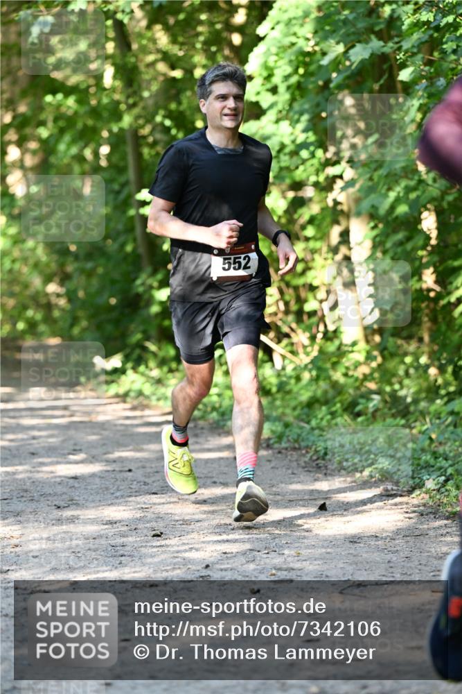 06.10.2024 - Bramfelder Halbmarathon 2024 Dr. Thomas Lammeyer http://msf.ph/oto/7342106 06.10.2024 10:52:34 Laufen 552 meine-sportfotos.de