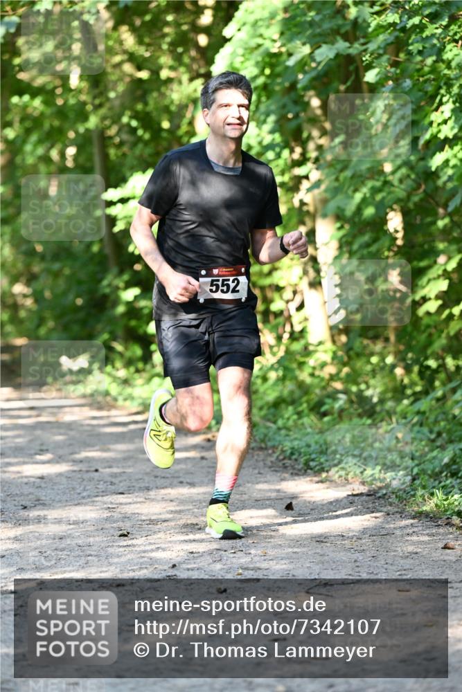 06.10.2024 - Bramfelder Halbmarathon 2024 Dr. Thomas Lammeyer http://msf.ph/oto/7342107 06.10.2024 10:52:34 Laufen 552 meine-sportfotos.de
