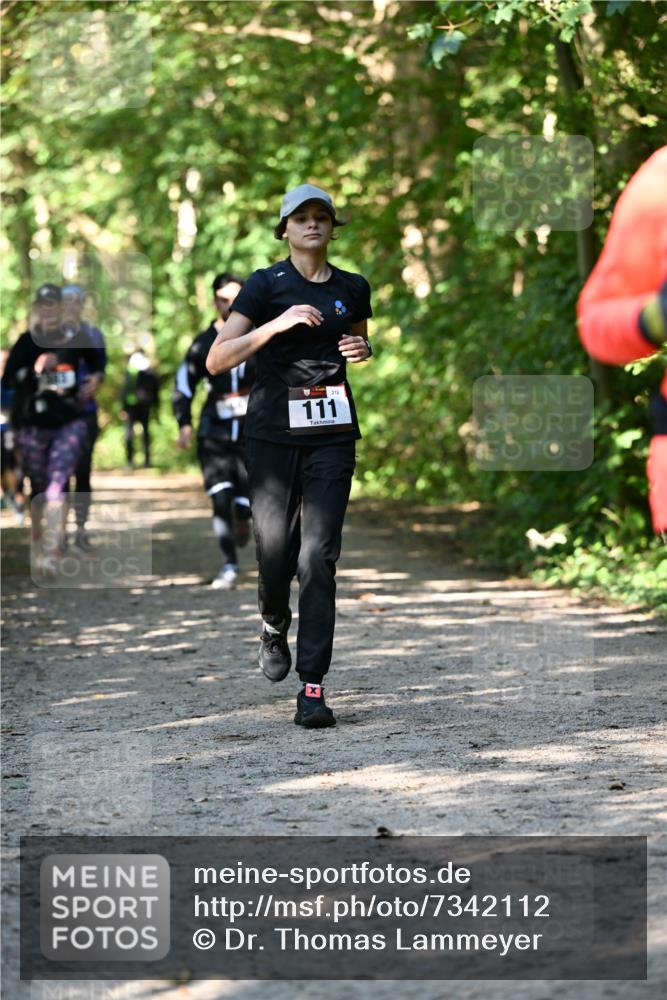 06.10.2024 - Bramfelder Halbmarathon 2024 Dr. Thomas Lammeyer http://msf.ph/oto/7342112 06.10.2024 10:52:36 Laufen 218, 111 meine-sportfotos.de