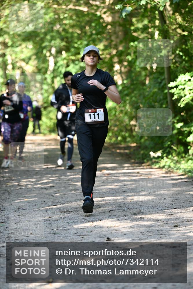06.10.2024 - Bramfelder Halbmarathon 2024 Dr. Thomas Lammeyer http://msf.ph/oto/7342114 06.10.2024 10:52:36 Laufen 111, 218 meine-sportfotos.de