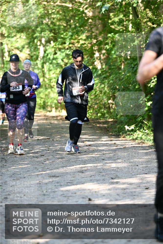 06.10.2024 - Bramfelder Halbmarathon 2024 Dr. Thomas Lammeyer http://msf.ph/oto/7342127 06.10.2024 10:52:38 Laufen 383 meine-sportfotos.de
