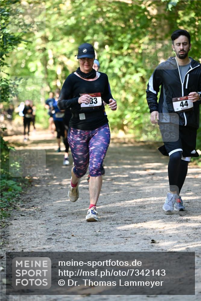 06.10.2024 - Bramfelder Halbmarathon 2024 Dr. Thomas Lammeyer http://msf.ph/oto/7342143 06.10.2024 10:52:39 Laufen 33, 55, 44 meine-sportfotos.de