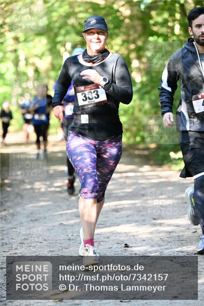 06.10.2024 - Bramfelder Halbmarathon 2024 Dr. Thomas Lammeyer http://msf.ph/oto/7342157 06.10.2024 10:52:40 Laufen 33, 383, 55 meine-sportfotos.de