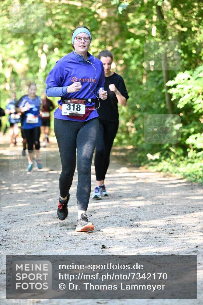 06.10.2024 - Bramfelder Halbmarathon 2024 Dr. Thomas Lammeyer http://msf.ph/oto/7342170 06.10.2024 10:52:42 Laufen 230, 318 meine-sportfotos.de