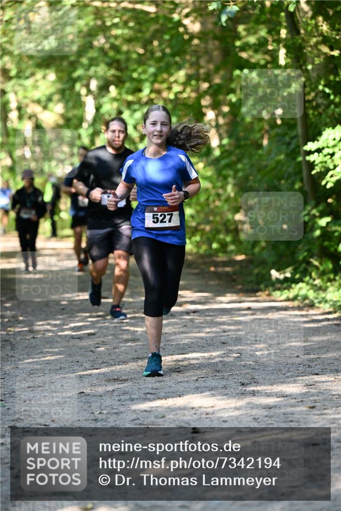 06.10.2024 - Bramfelder Halbmarathon 2024 Dr. Thomas Lammeyer http://msf.ph/oto/7342194 06.10.2024 10:52:45 Laufen 527 meine-sportfotos.de