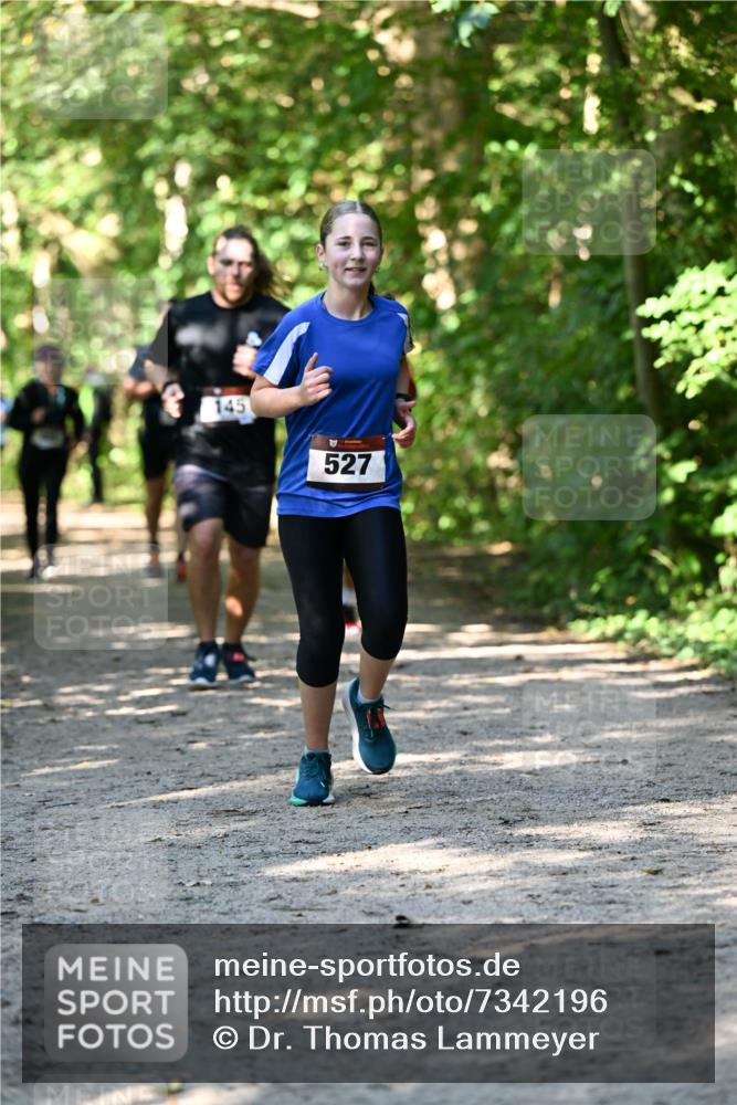 06.10.2024 - Bramfelder Halbmarathon 2024 Dr. Thomas Lammeyer http://msf.ph/oto/7342196 06.10.2024 10:52:45 Laufen 145, 527 meine-sportfotos.de