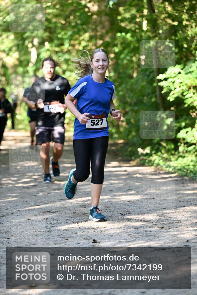06.10.2024 - Bramfelder Halbmarathon 2024 Dr. Thomas Lammeyer http://msf.ph/oto/7342199 06.10.2024 10:52:45 Laufen 527 meine-sportfotos.de