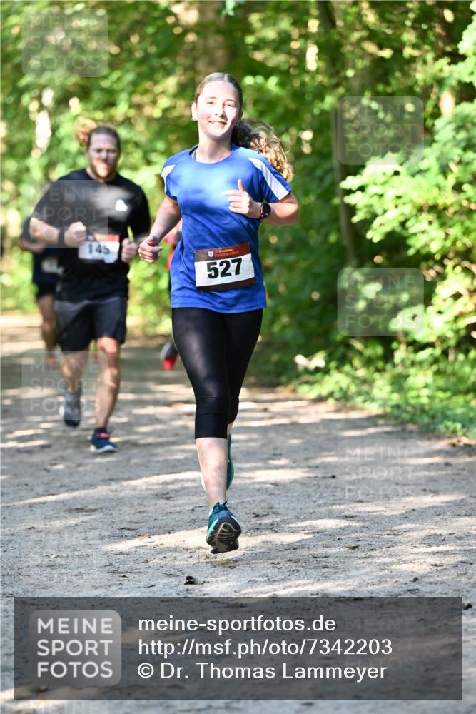 06.10.2024 - Bramfelder Halbmarathon 2024 Dr. Thomas Lammeyer http://msf.ph/oto/7342203 06.10.2024 10:52:45 Laufen 145, 527 meine-sportfotos.de