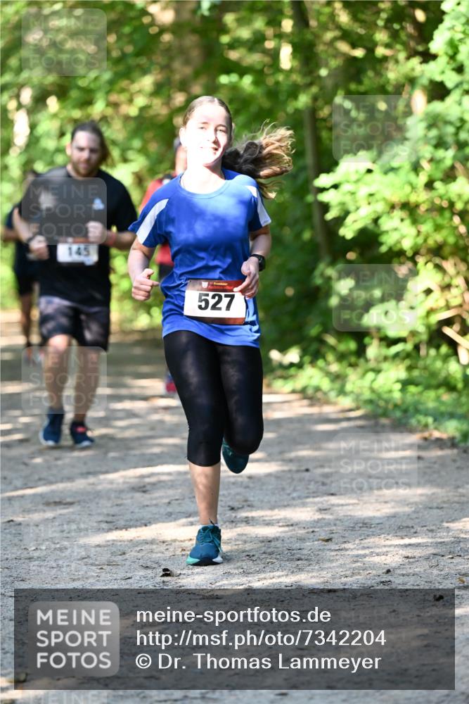 06.10.2024 - Bramfelder Halbmarathon 2024 Dr. Thomas Lammeyer http://msf.ph/oto/7342204 06.10.2024 10:52:46 Laufen 145, 527 meine-sportfotos.de