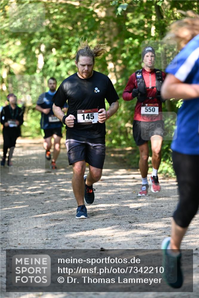 06.10.2024 - Bramfelder Halbmarathon 2024 Dr. Thomas Lammeyer http://msf.ph/oto/7342210 06.10.2024 10:52:47 Laufen 145, 82, 550 meine-sportfotos.de