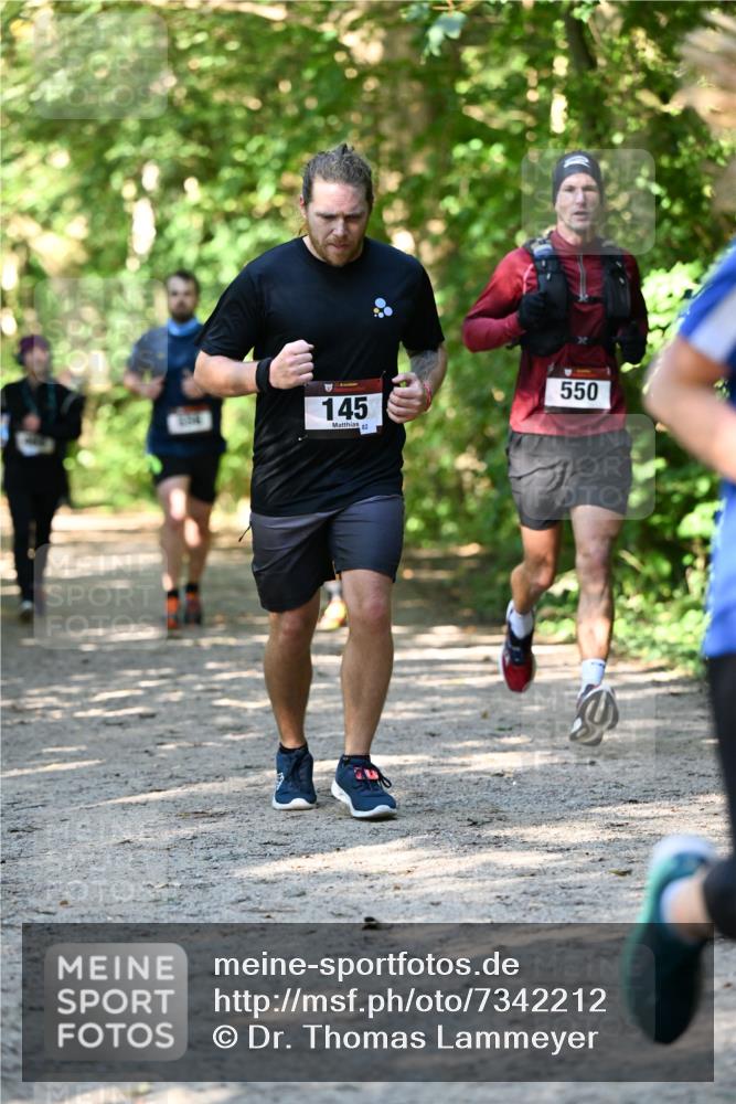 06.10.2024 - Bramfelder Halbmarathon 2024 Dr. Thomas Lammeyer http://msf.ph/oto/7342212 06.10.2024 10:52:47 Laufen 145, 550 meine-sportfotos.de