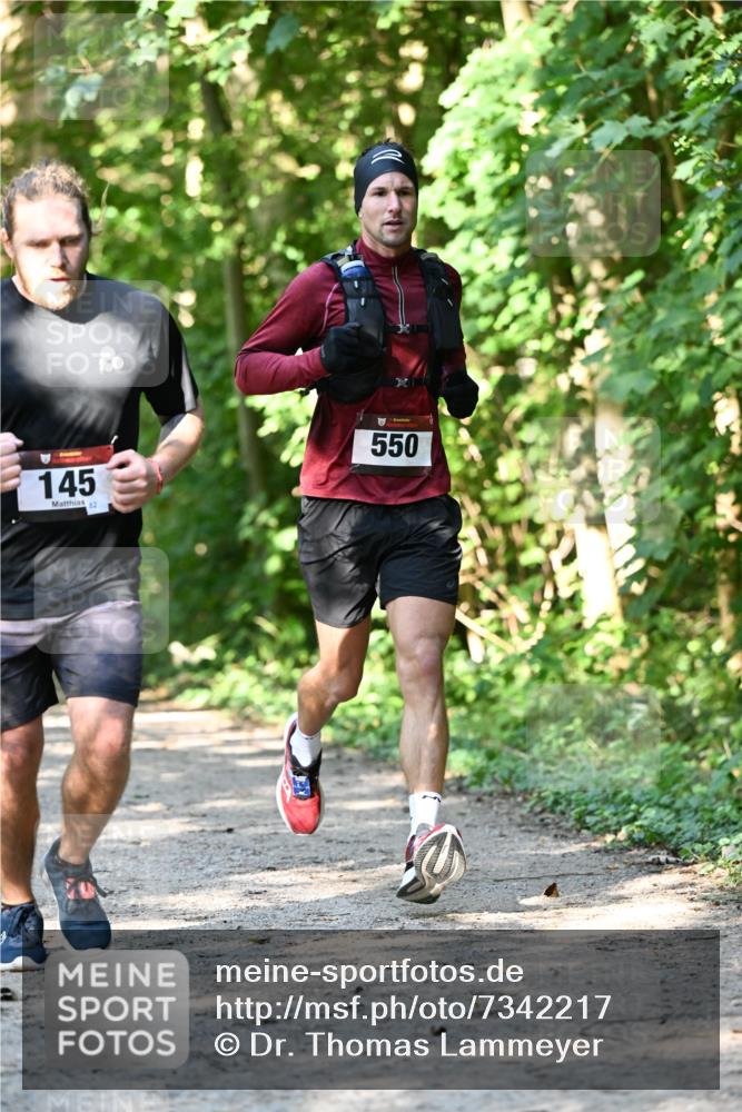 06.10.2024 - Bramfelder Halbmarathon 2024 Dr. Thomas Lammeyer http://msf.ph/oto/7342217 06.10.2024 10:52:47 Laufen 145, 82, 310, 550 meine-sportfotos.de