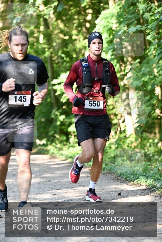 06.10.2024 - Bramfelder Halbmarathon 2024 Dr. Thomas Lammeyer http://msf.ph/oto/7342219 06.10.2024 10:52:47 Laufen 145, 2, 33, 550 meine-sportfotos.de